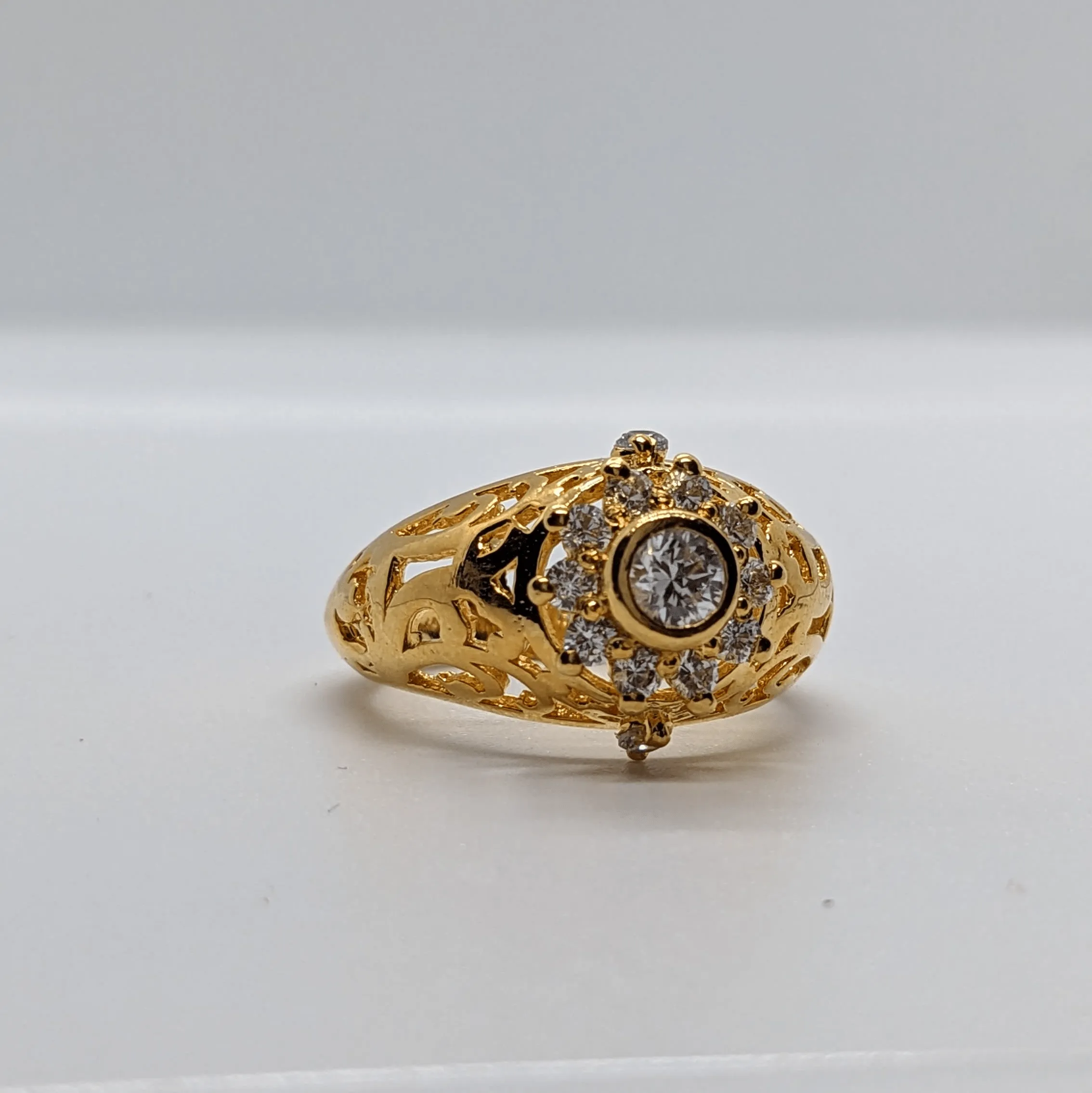 The Golden petal ring