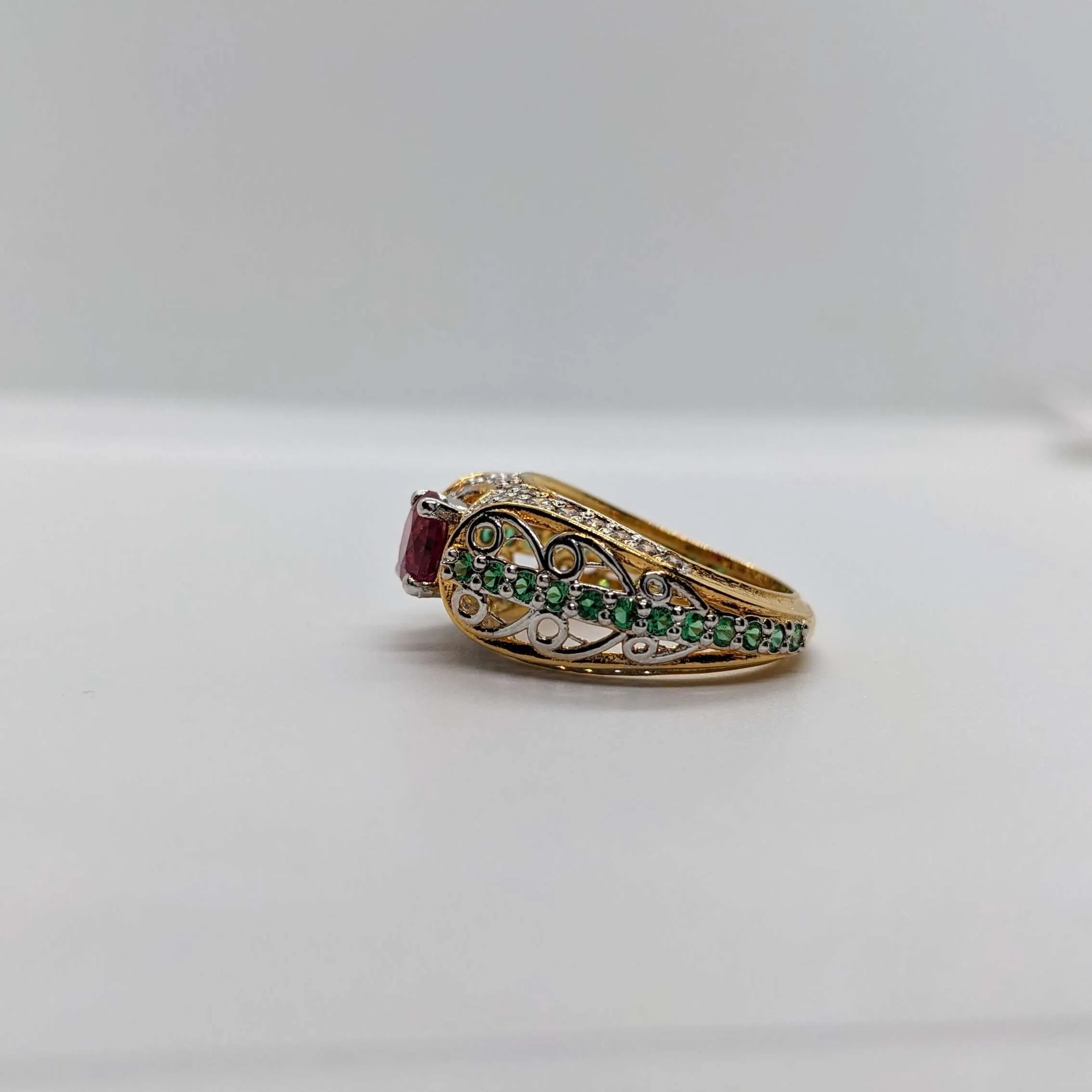Royal Ruby Sparkle ring