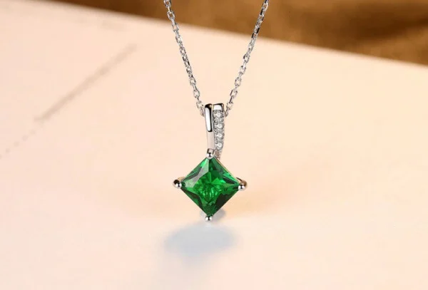 STAR EMERALD PENDANT