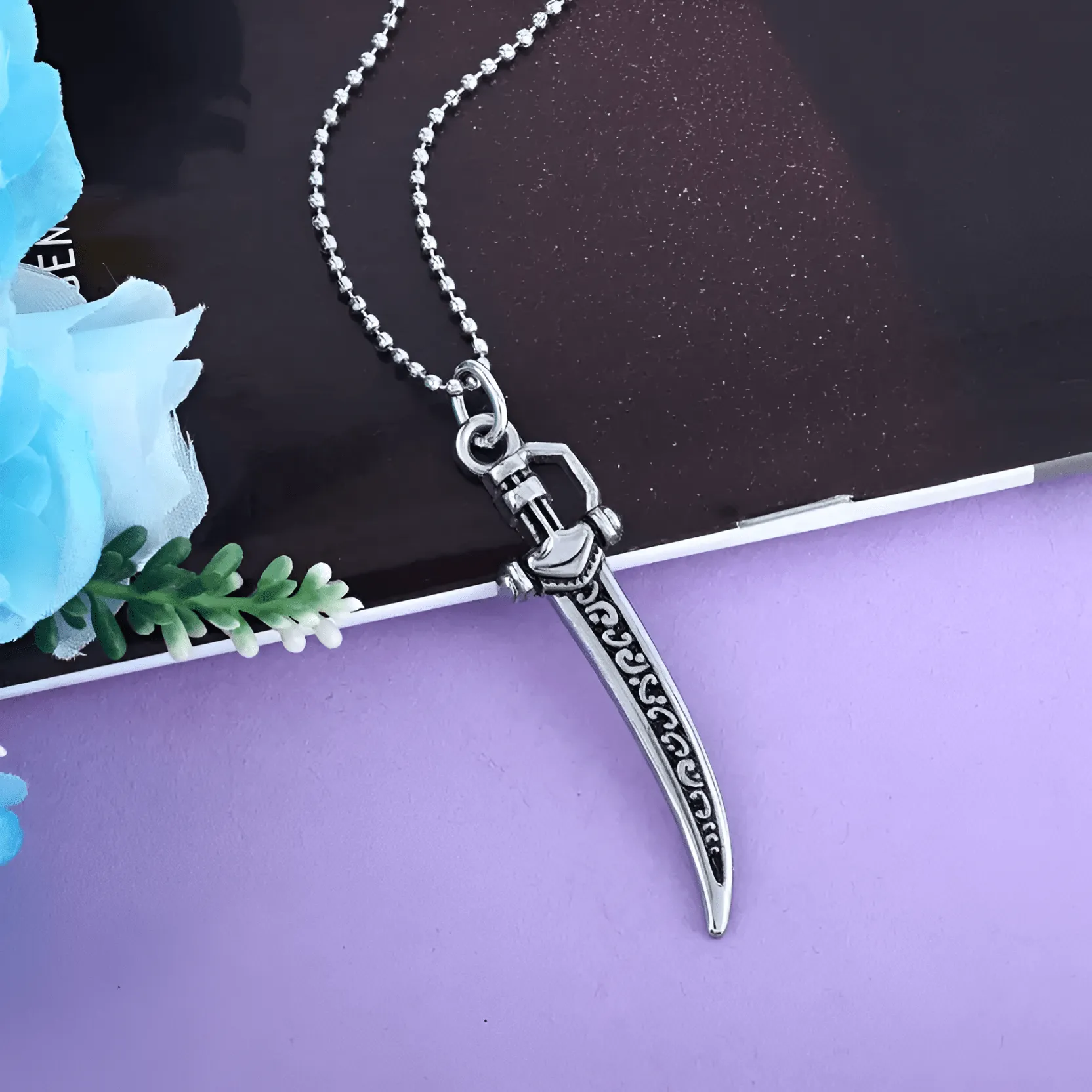 VINTAGE sword pendant - Image 2